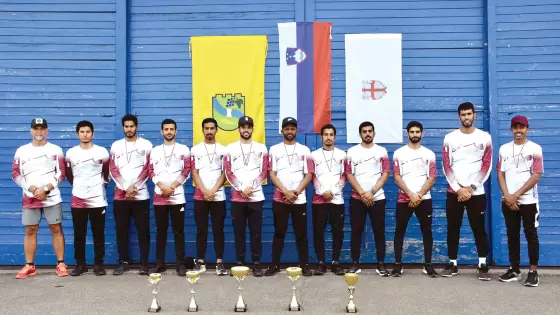 المنتخب القطري للقفز المظلي "فريق دقة الهدف"