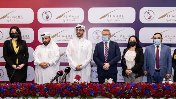 جانب من توقيع عقد الرعاية