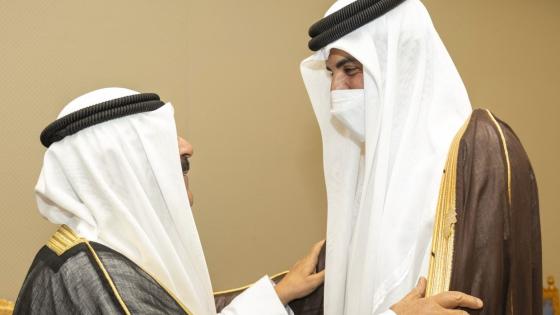 جانب من لقاء سمو الأمير مع ولي العهد الكويتي