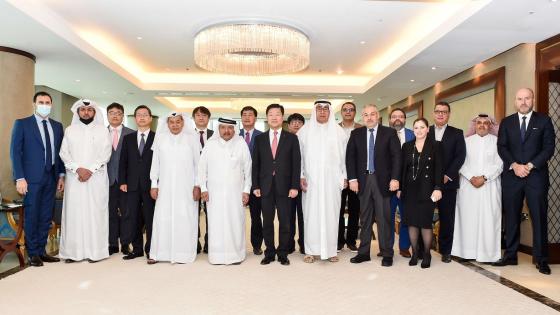 جانب من المشاركين في اللقاء