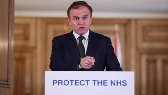 جورج يوستيس وزير البيئة البريطاني