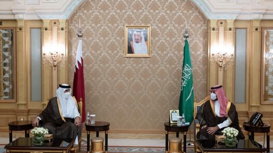 جانب من لقاء سمو الأمير مع ولي العهد السعودي