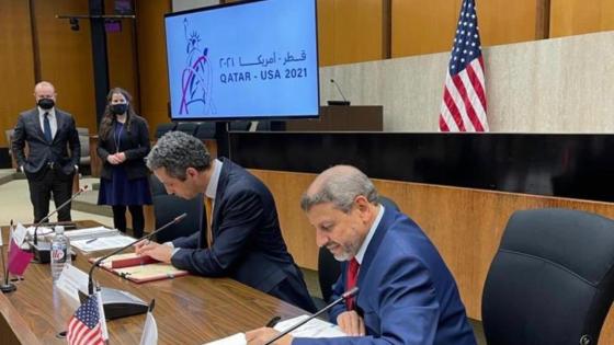 جانب من توقيع الاتفاقية