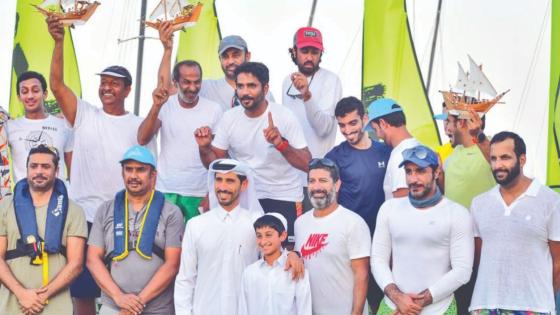 جانب من توزيع الجوائز