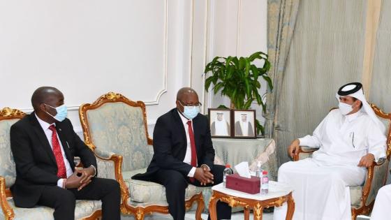 السيد محمد بن طوار الكواري خلال اجتماعه بالوفد الكيني