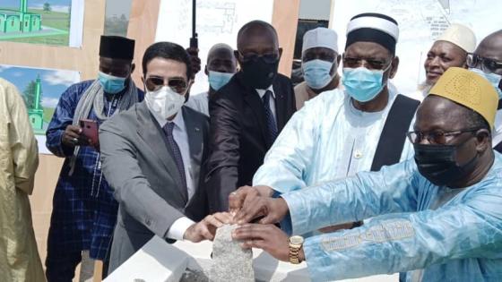 جانب من وضع حجر الأساس