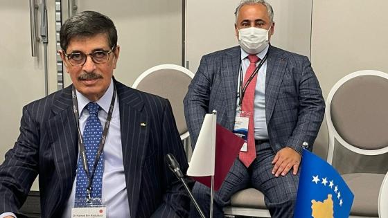 سعادة الدكتور حمد بن عبدالعزيز الكواري وزير الدولة خلال مشاركتة في المؤتمر