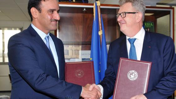 جانب من توقيع المذكرة