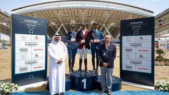 جانب من توزيع الجوائز