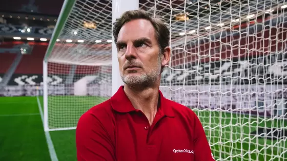 نجم الكرة الهولندية السابق رونالد دي بور