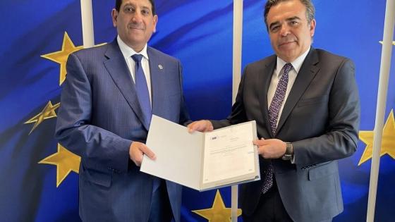 خلال تسلم الوثيقة القانونية