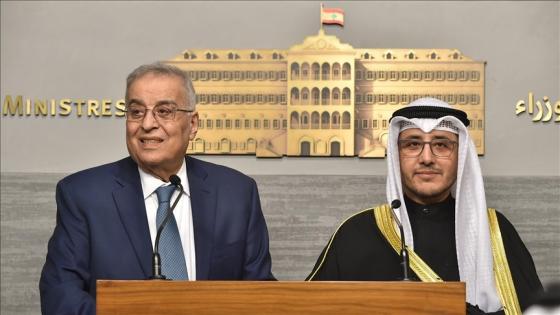 وزير الخارجية الكويتي مع نظيره اللبناني