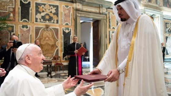 جانب من تسليم أوراق الاعتماد