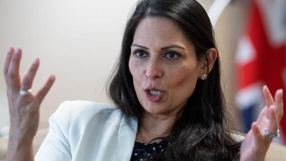 وزيرة الداخلية البريطانية بريتي باتيل