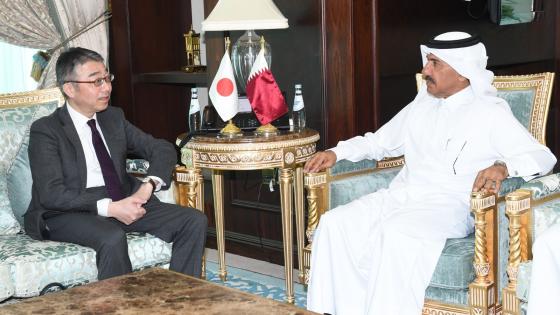 جانب من المشاورات