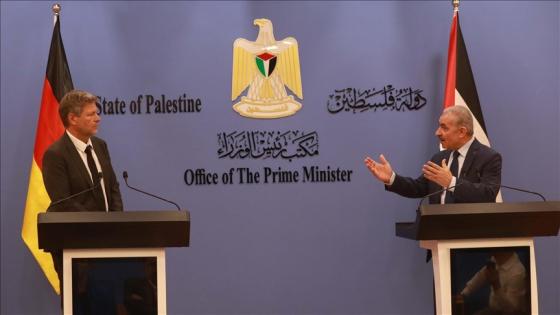 جانب من المؤتمر الصحفي