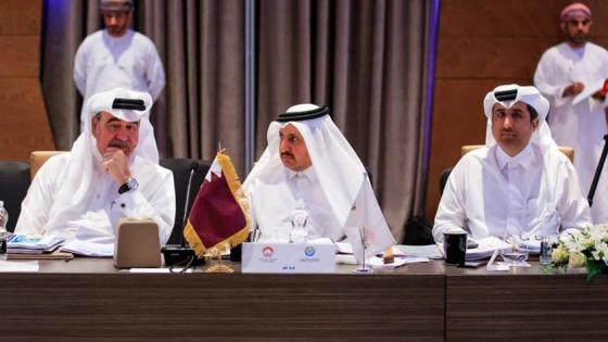 رئيس مجلس إدارة غرفة قطر خلال مشاركته في الاجتماع