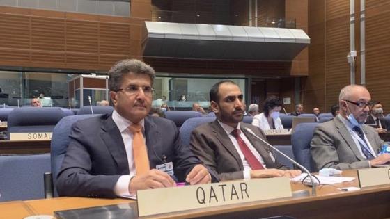 محمد فالح الهاجري خلال المشاركة في الاجتماع