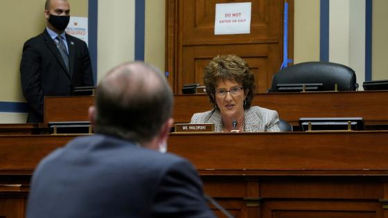 جاكي والورسكي نائبة في الكونجرس الأمريكي