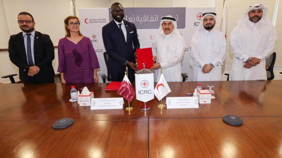 جانب من توقيع الاتفاقية