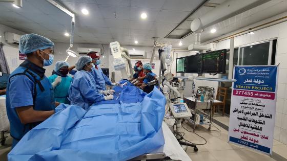 خلال إجراء إحدى الجراحات