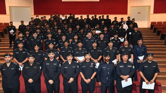 صورة جماعية عقب تكريم المشاركين