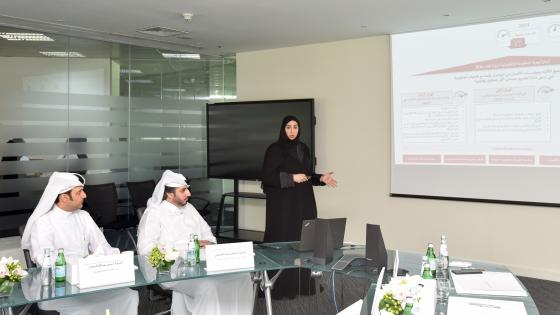 مشاعل الحمادي تطلع الوفد السعودي على إنجازات قطر في التحول الرقمي