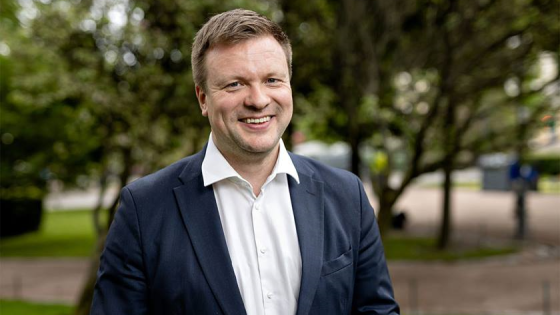 سكيناري وزير التعاون التنموي والتجارة الخارجية الفنلندي