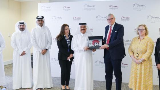 صورة على هامش الاجتماع