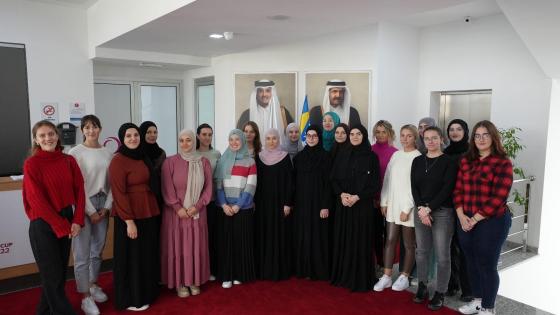 الطالبات اليتيمات في سكن قطر الخيرية الجامعي