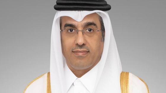 سعادة الدكتور علي بن صميخ المري وزير العمل