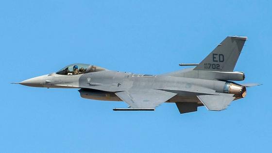 المقاتلة F-16 الأمريكية