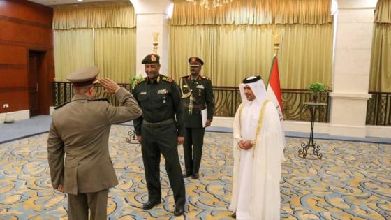 جانب من تسلم أوراق الاعتماد