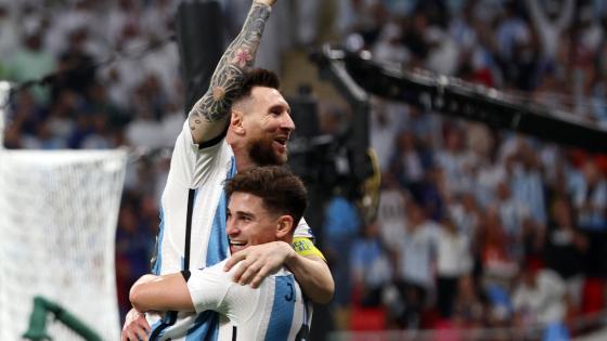 ميسي.. واحتفال بالعبور لدور الـ8