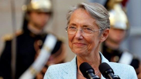 رئيسة وزراء فرنسا إليزابيث بورن