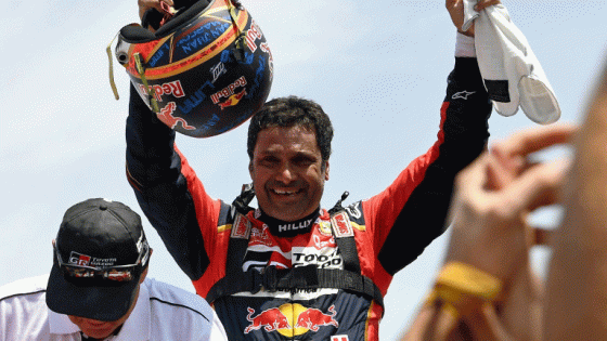 السائق القطري ناصر العطية