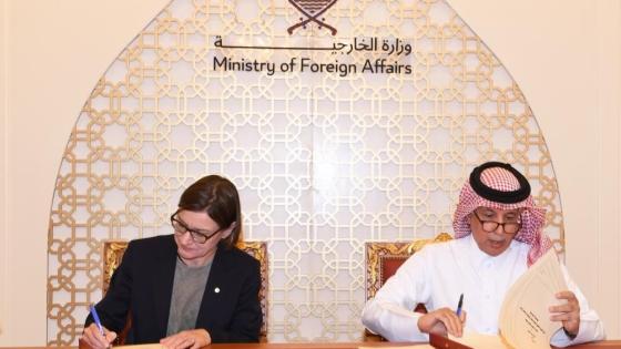 جانب من توقيع الاتفاقية