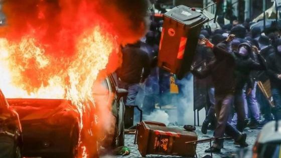 جانب من أحداث الشغب قبل مباراة نابولي وآينتراخت فرانكفورت