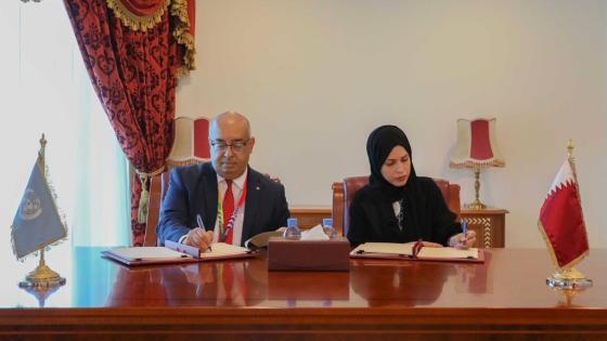 جانب من توقيع الاتفاقية