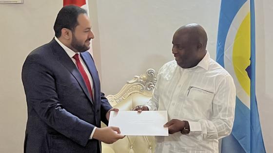 جانب من تسيلم رسالة سمو الأمير لرئيس بوروندي