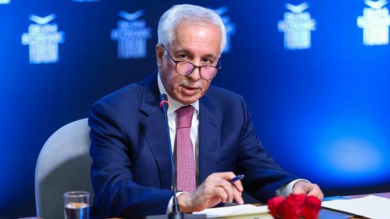 سعادة السيد سلطان بن سعد المريخي وزير الدولة للشؤون الخارجية