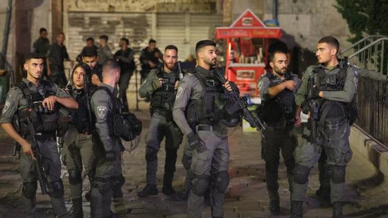 عناصر من شرطة الاحتلال داخل المسجد الأقصى