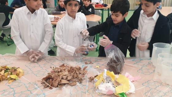 جانب من الطلاب المشاركين في البرنامج