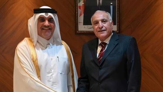 على هامش الاجتماع