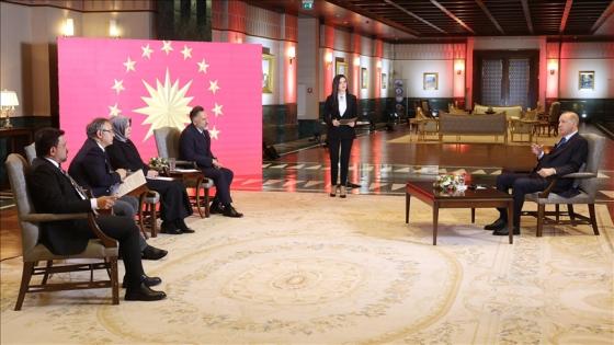 جانب من لقاء أردوغان مع القنوات المحلية التركية