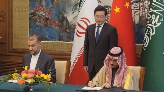 خلال التوقيع على البيان المشترك