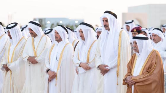 سمو الأمير يؤدي صلاة عيد الفطر