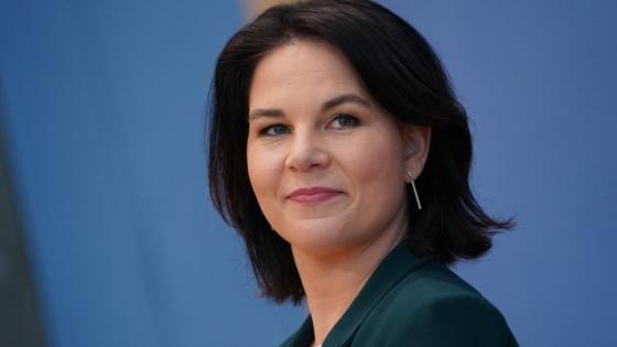 أنالينا بيربوك