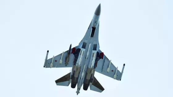 مقاتلة روسية من طراز "سو-35"