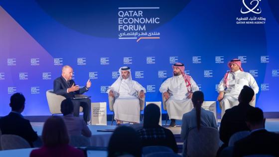 جانب من الجلسة النقاشية